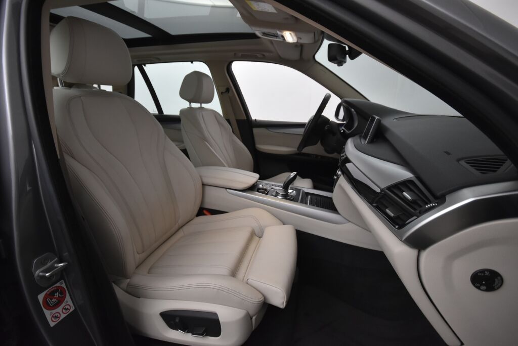 BMW X5 2017 F15 xDrive40e A / Pro navi / Kamera / Koukku / Panoraama / Ratinlämmitin / Harman&Kardon / Hyvin huollettu