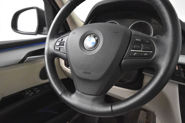 BMW X5 2017 F15 xDrive40e A / Pro navi / Kamera / Koukku / Panoraama / Ratinlämmitin / Harman&Kardon / Hyvin huollettu