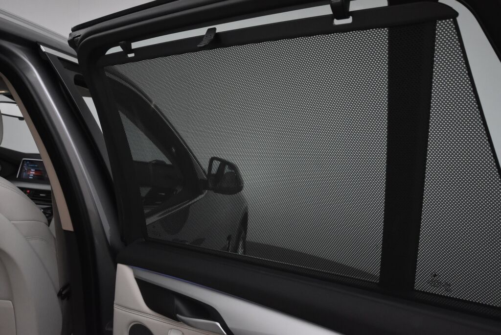 BMW X5 2017 F15 xDrive40e A / Pro navi / Kamera / Koukku / Panoraama / Ratinlämmitin / Harman&Kardon / Hyvin huollettu