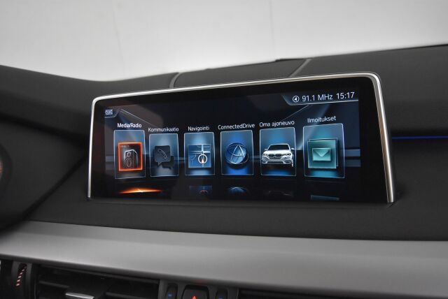 BMW X5 2017 F15 xDrive40e A / Pro navi / Kamera / Koukku / Panoraama / Ratinlämmitin / Harman&Kardon / Hyvin huollettu