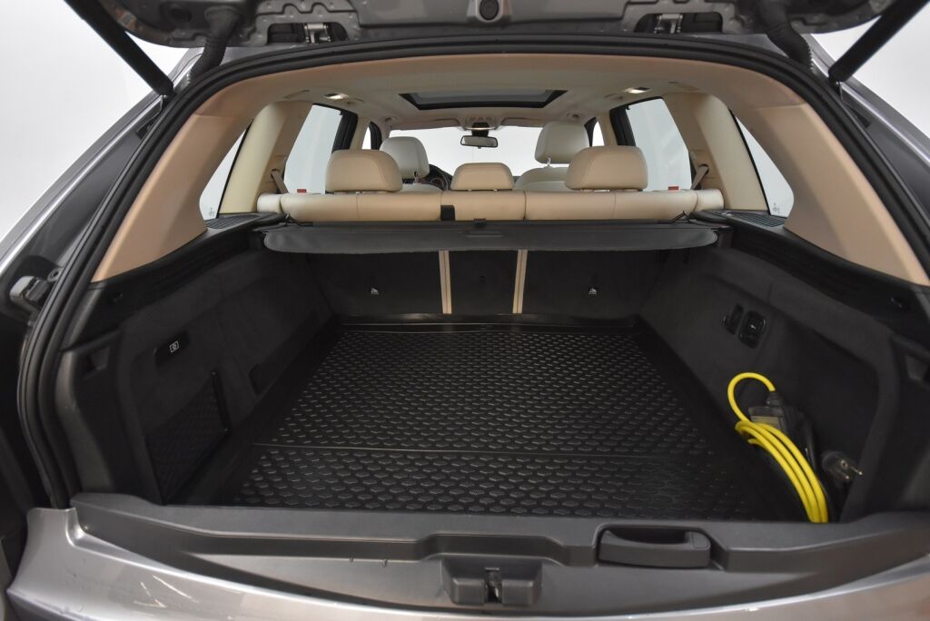 BMW X5 2017 F15 xDrive40e A / Pro navi / Kamera / Koukku / Panoraama / Ratinlämmitin / Harman&Kardon / Hyvin huollettu