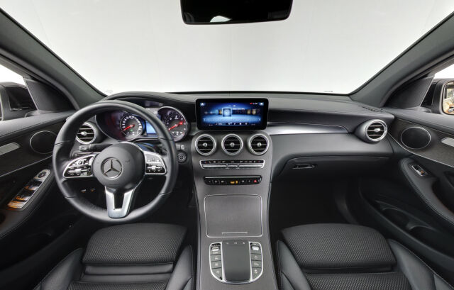 Mercedes-Benz GLC 2019 300 d 4MATIC A Business Coupé / Tehdaskoukku / Pelipaketti/ Navi / Sisätilan luxury-paketti