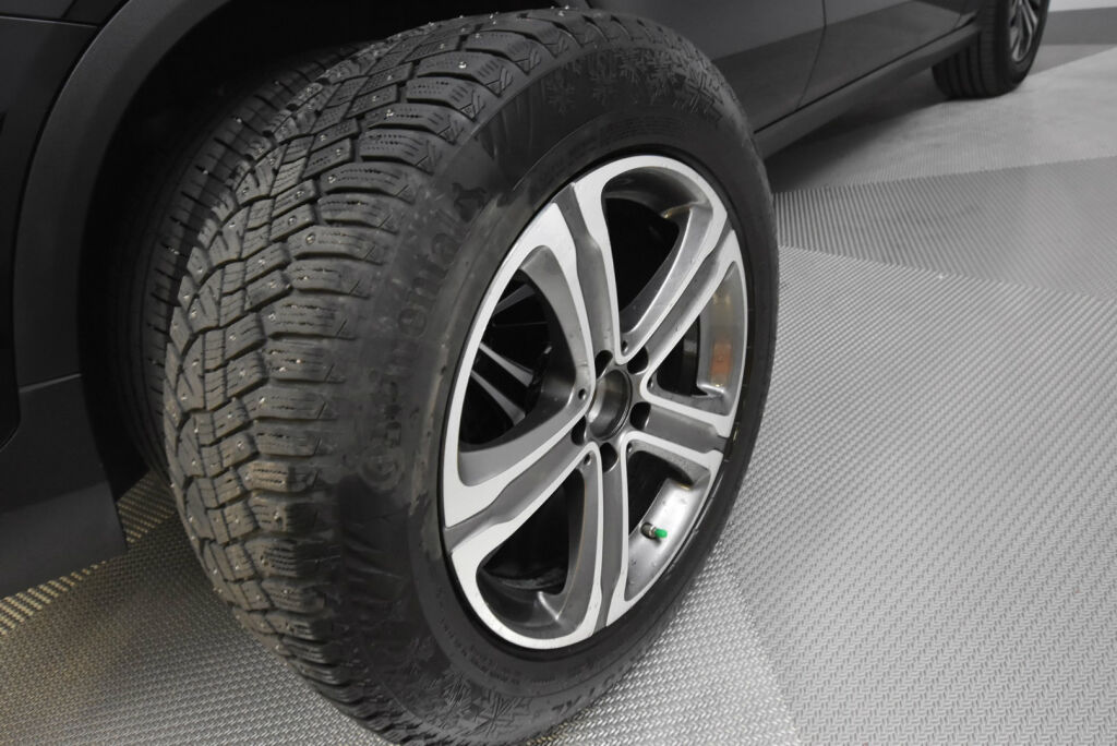 Mercedes-Benz GLC 2019 300 d 4MATIC A Business Coupé / Tehdaskoukku / Pelipaketti/ Navi / Sisätilan luxury-paketti
