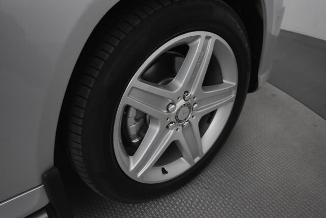 Mercedes-Benz GLK 2013 220 CDI BE 4Matic A Premium Business / Webasto / Navi / Koukku / ILS / AMG ulko-paketti