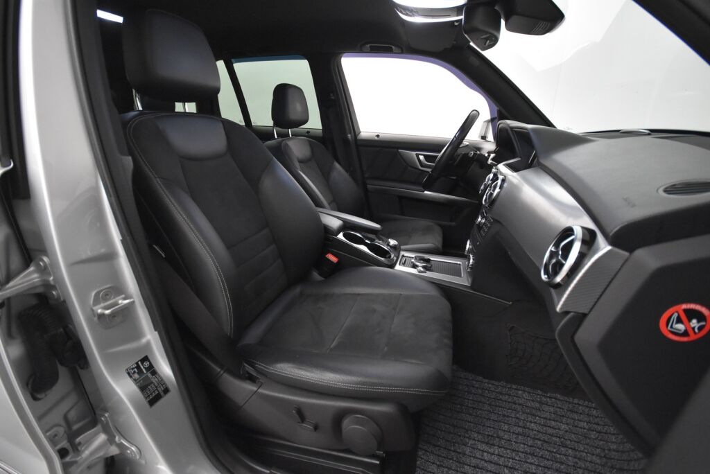 Mercedes-Benz GLK 2013 220 CDI BE 4Matic A Premium Business / Webasto / Navi / Koukku / ILS / AMG ulko-paketti