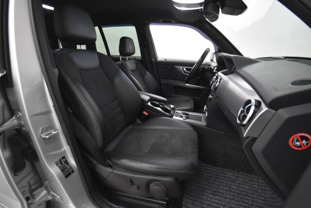Mercedes-Benz GLK 2013 220 CDI BE 4Matic A Premium Business / Webasto / Navi / Koukku / ILS / AMG ulko-paketti