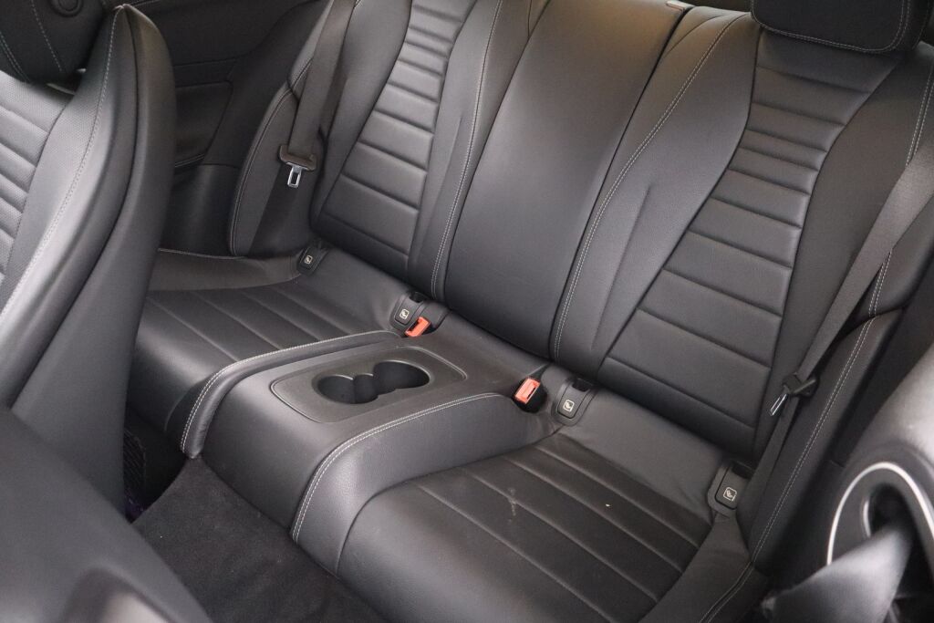 Mercedes-Benz E 2017 220 d A Coupé Business AMG / Navi / HUD / P.kamera / Nahat / Ilmast.istuimet / - RAHOITUS TÄHÄN AUTOON VAIN 3.99% - 