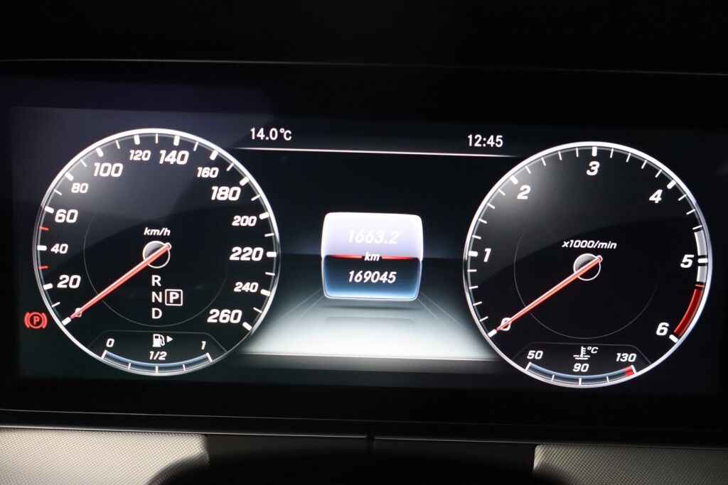 Mercedes-Benz E 2017 220 d A Coupé Business AMG / Navi / HUD / P.kamera / Nahat / Ilmast.istuimet / - RAHOITUS TÄHÄN AUTOON VAIN 3.99% - 