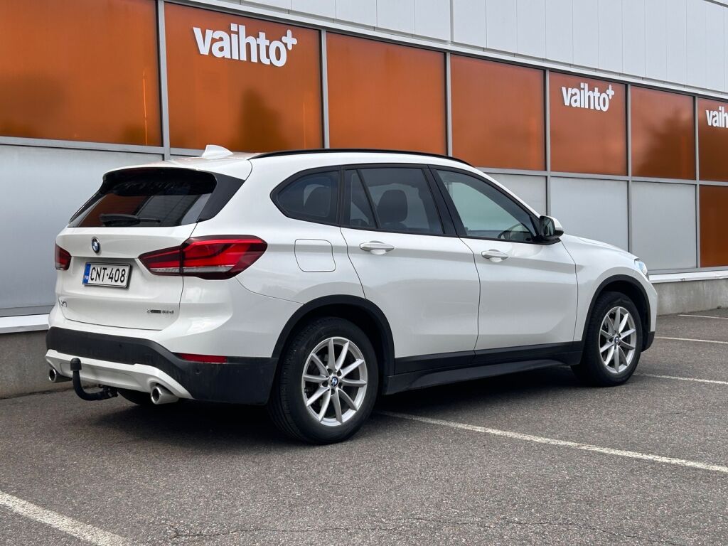 BMW X1 2020 F48 xDrive18d A Business / HUD / Navi Plus / Vetokoukku
