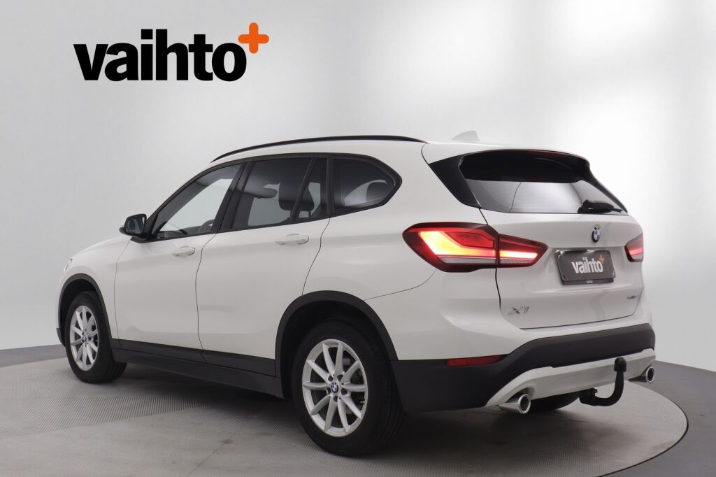 BMW X1 2020 F48 xDrive18d A Business / HUD / Navi Plus / Vetokoukku
