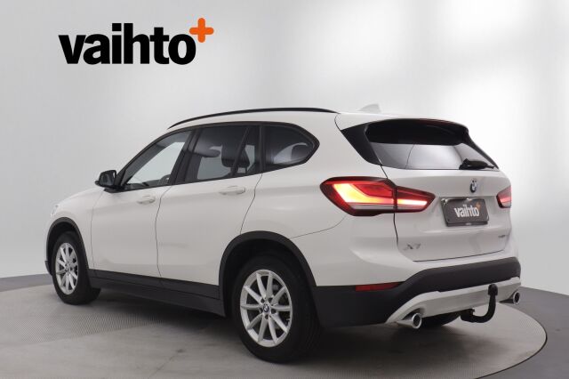 BMW X1 2020 F48 xDrive18d A Business / HUD / Navi Plus / Vetokoukku
