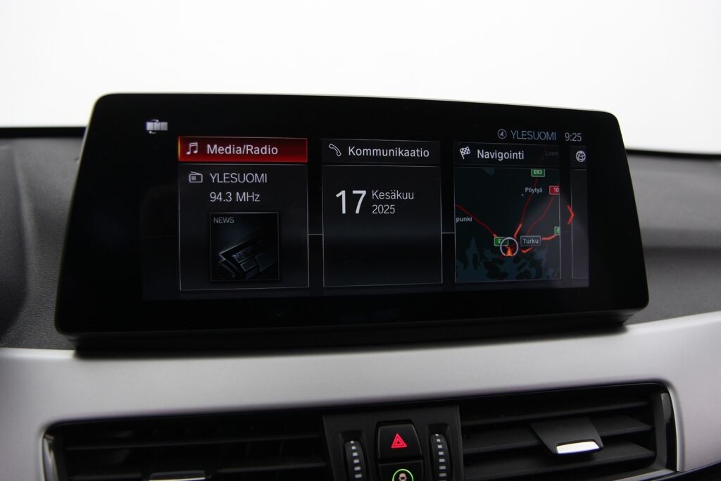 BMW X1 2020 F48 xDrive18d A Business / HUD / Navi Plus / Vetokoukku
