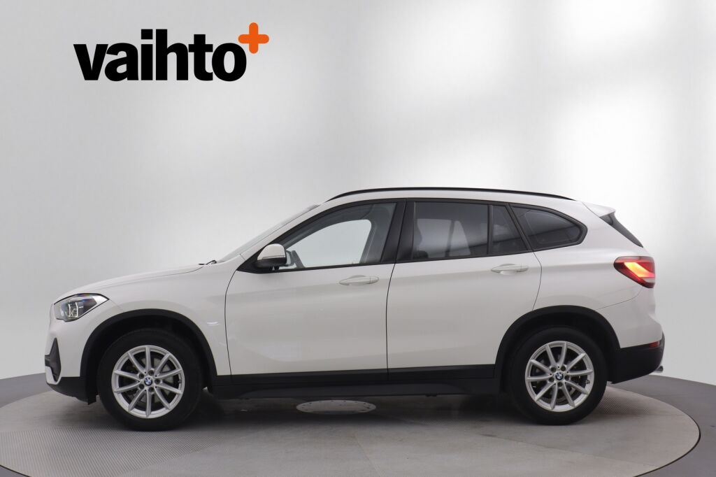 BMW X1 2020 F48 xDrive18d A Business / HUD / Navi Plus / Vetokoukku