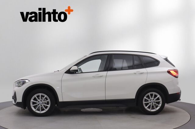 BMW X1 2020 F48 xDrive18d A Business / HUD / Navi Plus / Vetokoukku