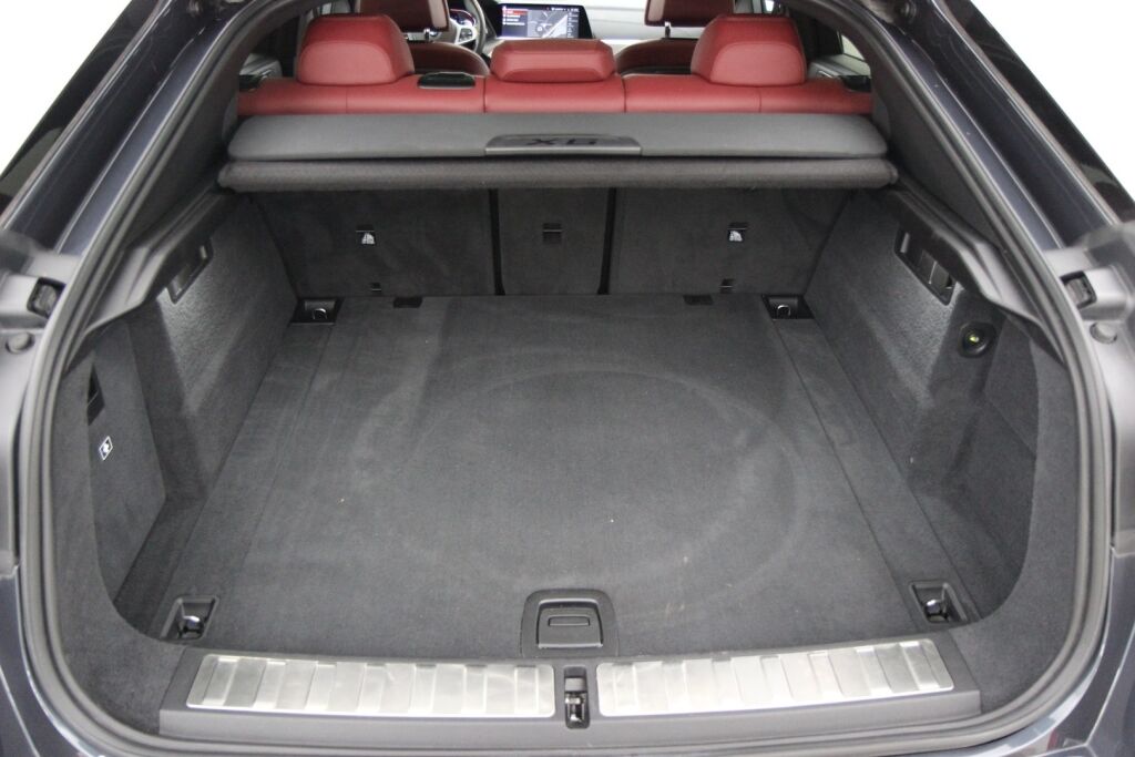 BMW X6 2019 G06 xDrive 30d M Sport / Huippu varusteet / Varusteita 57t€:lla ks. tarkka listaus /