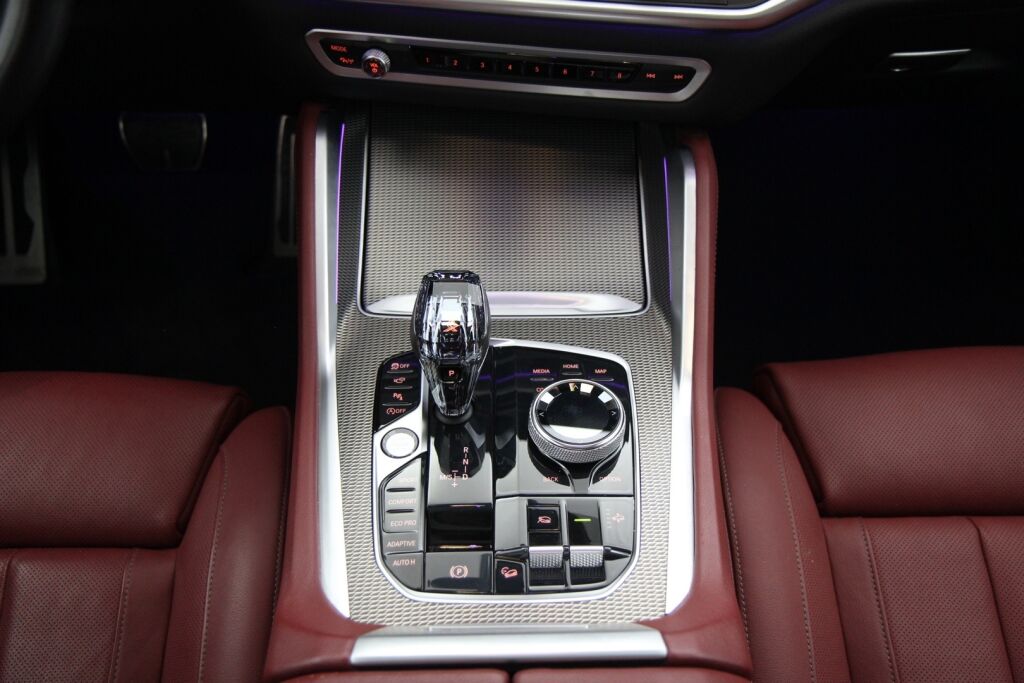 BMW X6 2019 G06 xDrive 30d M Sport / Huippu varusteet / Varusteita 57t€:lla ks. tarkka listaus /