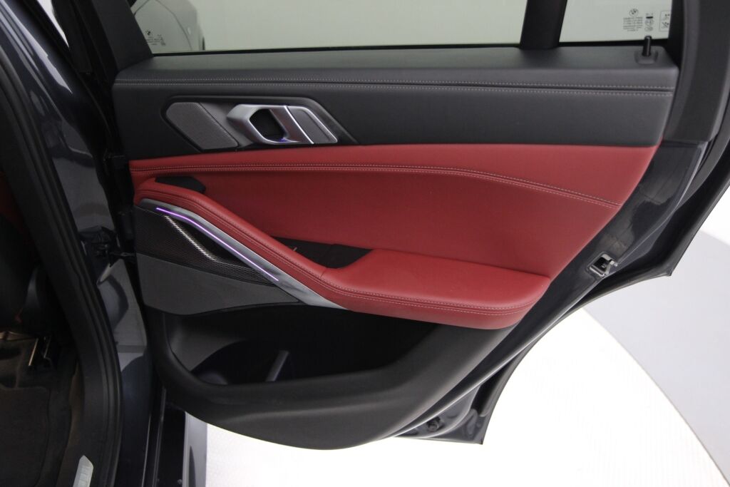 BMW X6 2019 G06 xDrive 30d M Sport / Huippu varusteet / Varusteita 57t€:lla ks. tarkka listaus /