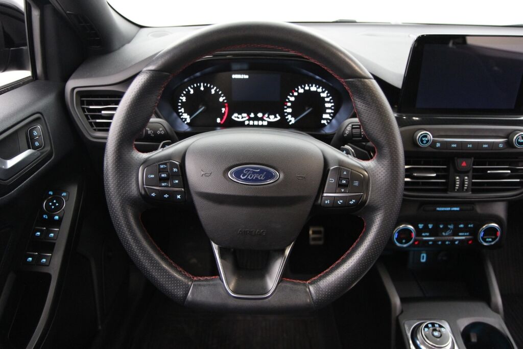 Ford Focus 2020 1,0 EcoBoost 125hv A8 ST-Line 5-ovinen / Webasto /  Lämmitettävä tuulilasi / Juuri huollettu / - RAHOITUS TÄHÄN AUTOON VAIN 3.99% - 