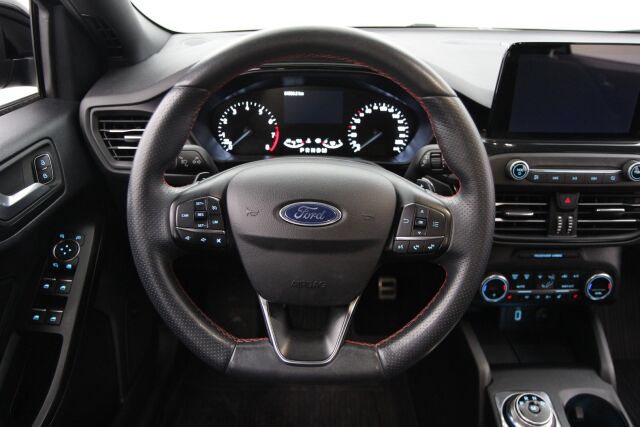 Ford Focus 2020 1,0 EcoBoost 125hv A8 ST-Line 5-ovinen / Webasto /  Lämmitettävä tuulilasi / Juuri huollettu / - RAHOITUS TÄHÄN AUTOON VAIN 3.99% - 