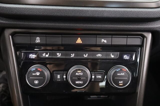 Volkswagen T-Roc 2020 Style Limited 1,5 TSI EVO 110 kW DSG-automaatti / ACC / Apple Car Play / Webasto / LEDit /