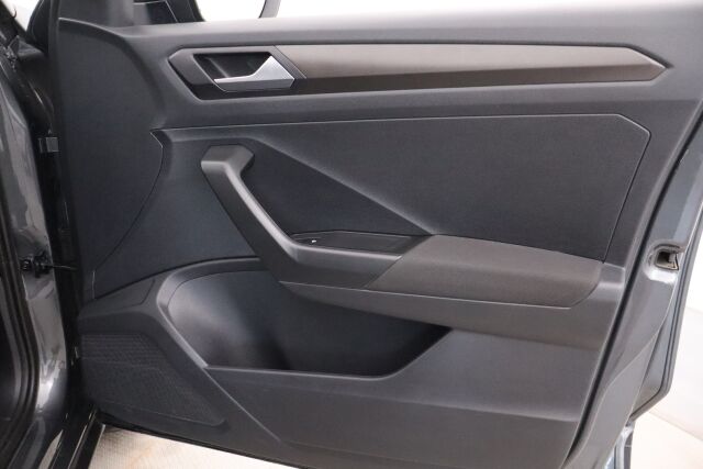 Volkswagen T-Roc 2020 Style Limited 1,5 TSI EVO 110 kW DSG-automaatti / ACC / Apple Car Play / Webasto / LEDit /