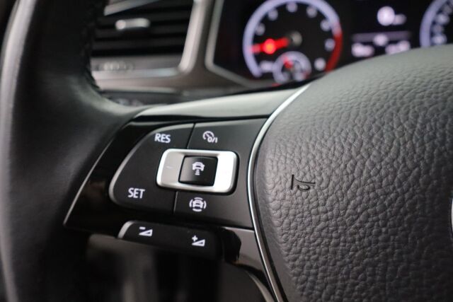 Volkswagen T-Roc 2020 Style Limited 1,5 TSI EVO 110 kW DSG-automaatti / ACC / Apple Car Play / Webasto / LEDit /
