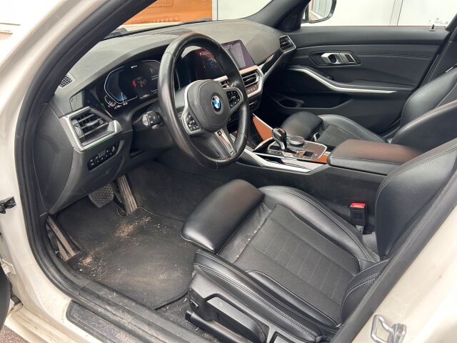 BMW 330 2020 G20 Sedan 330e A Charged Edition Sport / ACC / HiFi / M ratti
