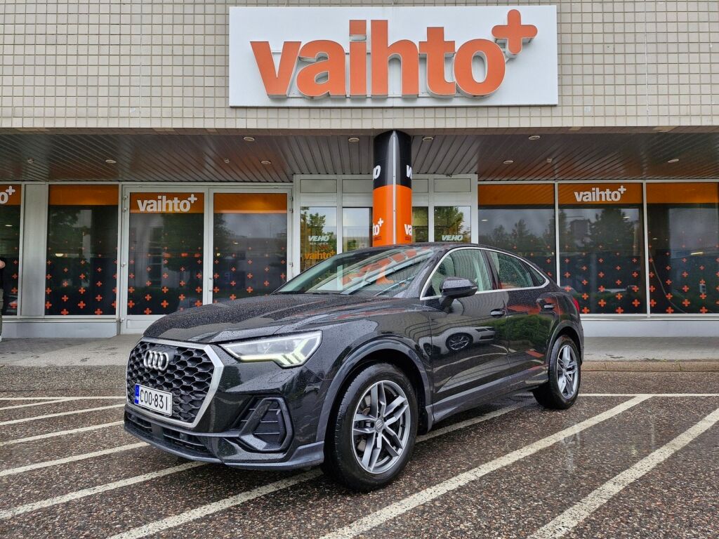 Audi Q3 2020 Sportback Business 35 TFSI 110kW MHEV S tronic / Kamera / Koukku / Webasto / Urheiluistuimet / Acc / Digimittari