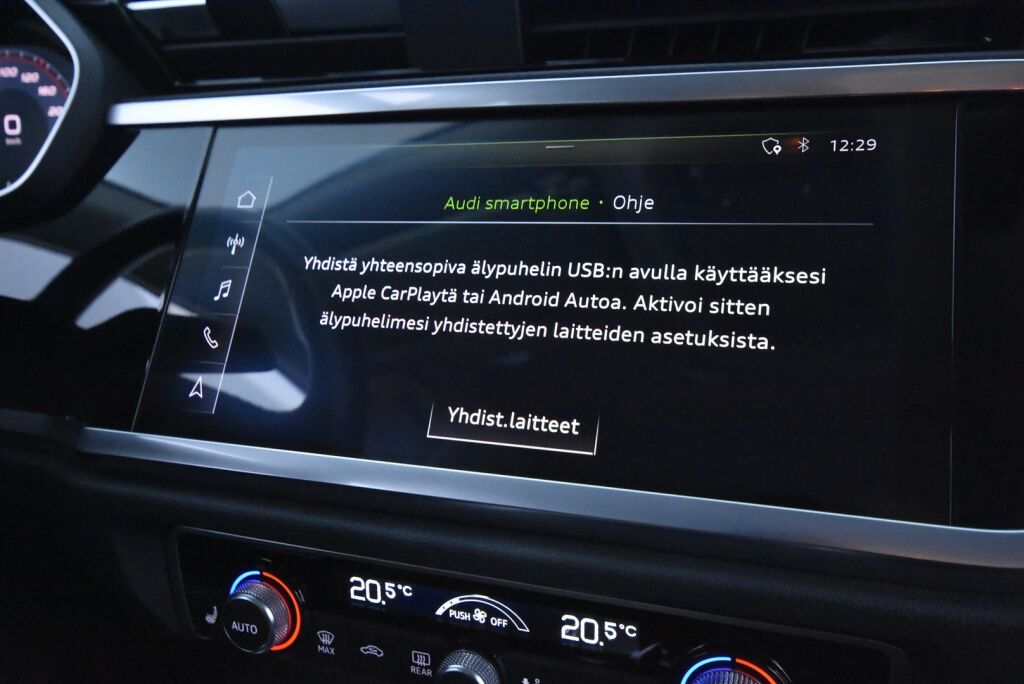 Audi Q3 2020 Sportback Business 35 TFSI 110kW MHEV S tronic / Kamera / Koukku / Webasto / Urheiluistuimet / Acc / Digimittari