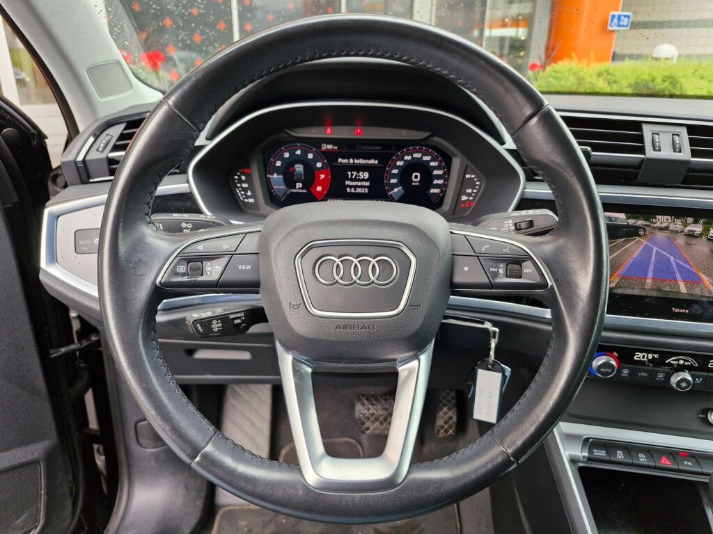 Audi Q3 2020 Sportback Business 35 TFSI 110kW MHEV S tronic / Kamera / Koukku / Webasto / Urheiluistuimet / Acc / Digimittari