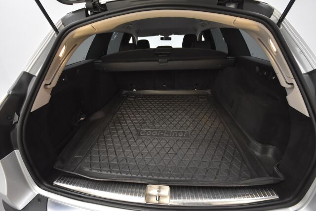 Mercedes-Benz E 2017 220 d 4Matic T A All-Terrain / Navi / Webasto / Koukku / Ilma-alusta / High Perf LED