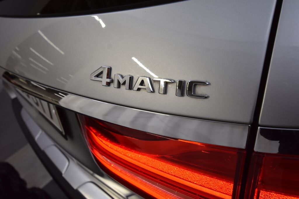Mercedes-Benz E 2017 220 d 4Matic T A All-Terrain / Navi / Webasto / Koukku / Ilma-alusta / High Perf LED