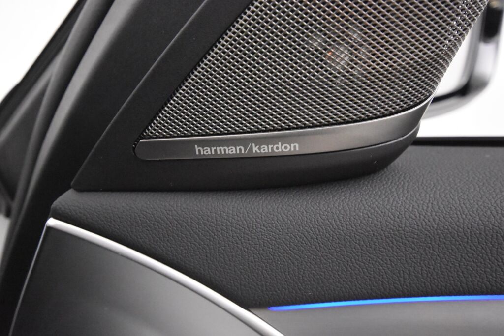 BMW 530 2020 G30 Sedan 530e xDrive A Charged Edition M Sport / Harman Kardon / Navigointi / Isommalla akulla / LED-ajovalot