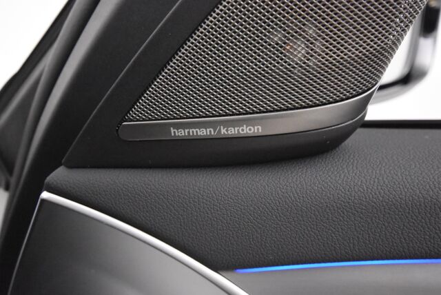 BMW 530 2020 G30 Sedan 530e xDrive A Charged Edition M Sport / Harman Kardon / Navigointi / Isommalla akulla / LED-ajovalot