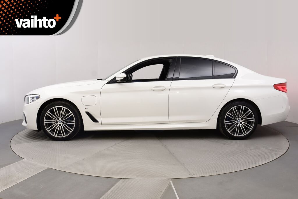 BMW 530 2020 G30 Sedan 530e xDrive A Charged Edition M Sport / Harman Kardon / Navigointi / Isommalla akulla / LED-ajovalot