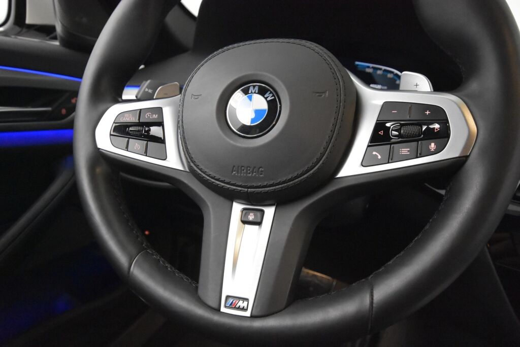 BMW 530 2020 G30 Sedan 530e xDrive A Charged Edition M Sport / Harman Kardon / Navigointi / Isommalla akulla / LED-ajovalot