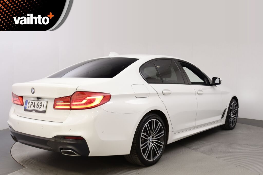 BMW 530 2020 G30 Sedan 530e xDrive A Charged Edition M Sport / Harman Kardon / Navigointi / Isommalla akulla / LED-ajovalot
