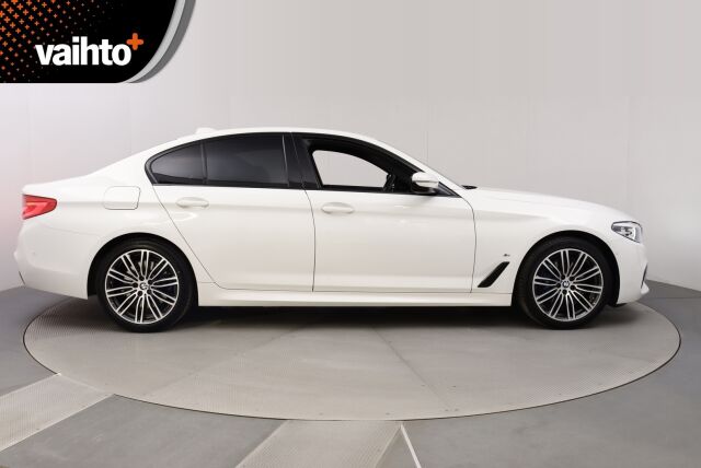 BMW 530 2020 G30 Sedan 530e xDrive A Charged Edition M Sport / Harman Kardon / Navigointi / Isommalla akulla / LED-ajovalot