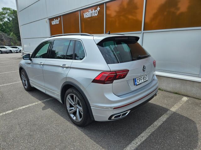 Volkswagen Tiguan 2021 R-Line 1,5 TSI 110 kW DSG-automaatti / ACC / Webasto /  Tutkat / Huoltokirja /