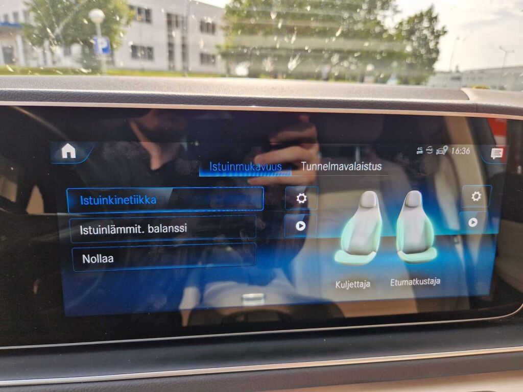 Mercedes-Benz GLE 2021 350 de 4MATIC EQ Power / AMG sisä- ja ulko / Distronic + / Burmester / HUD / Koukku / Multibeam / 360 Kamera