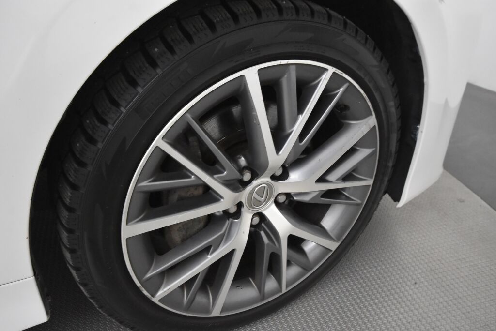 Lexus GS 2016 300h Hybrid A Premier / Huippuvarusteet / Adapt. vakkari / Mark & Levinson / HUD / 18-suuntaset penkit