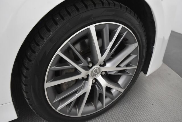Lexus GS 2016 300h Hybrid A Premier / Huippuvarusteet / Adapt. vakkari / Mark & Levinson / HUD / 18-suuntaset penkit