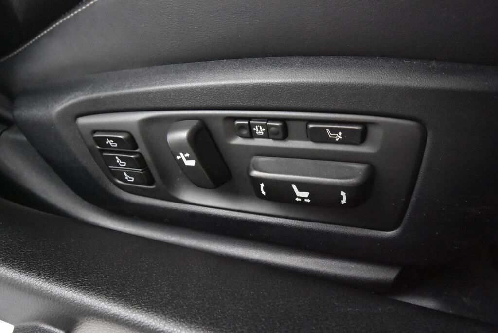 Lexus GS 2016 300h Hybrid A Premier / Huippuvarusteet / Adapt. vakkari / Mark & Levinson / HUD / 18-suuntaset penkit
