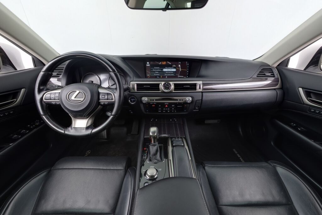 Lexus GS 2016 300h Hybrid A Premier / Huippuvarusteet / Adapt. vakkari / Mark & Levinson / HUD / 18-suuntaset penkit