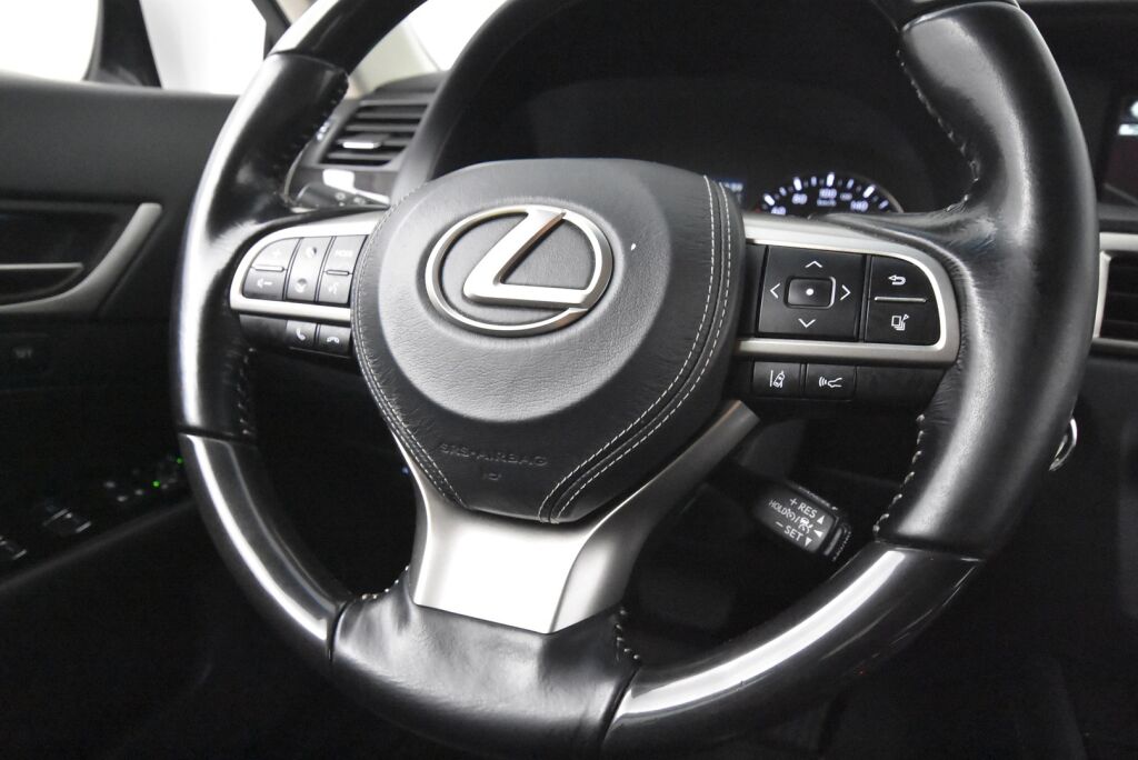 Lexus GS 2016 300h Hybrid A Premier / Huippuvarusteet / Adapt. vakkari / Mark & Levinson / HUD / 18-suuntaset penkit