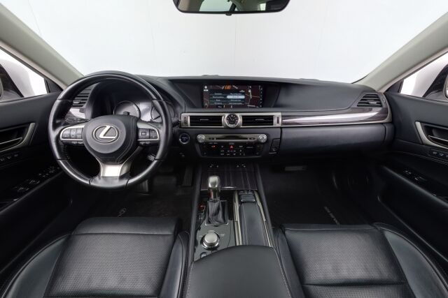 Lexus GS 2016 300h Hybrid A Premier / Huippuvarusteet / Adapt. vakkari / Mark & Levinson / HUD / 18-suuntaset penkit