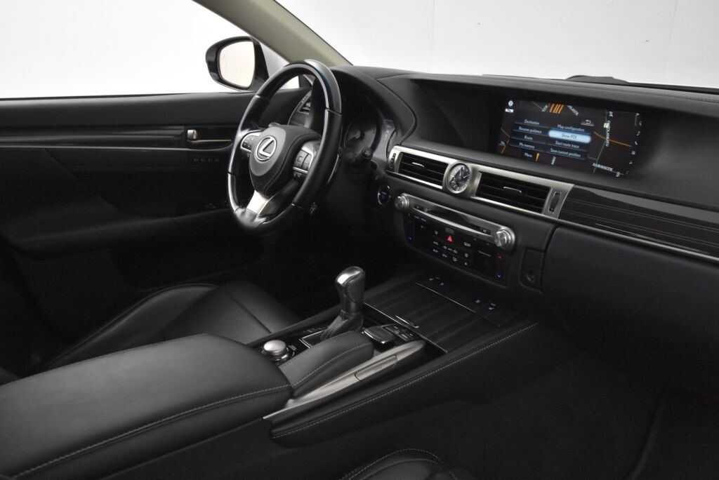 Lexus GS 2016 300h Hybrid A Premier / Huippuvarusteet / Adapt. vakkari / Mark & Levinson / HUD / 18-suuntaset penkit