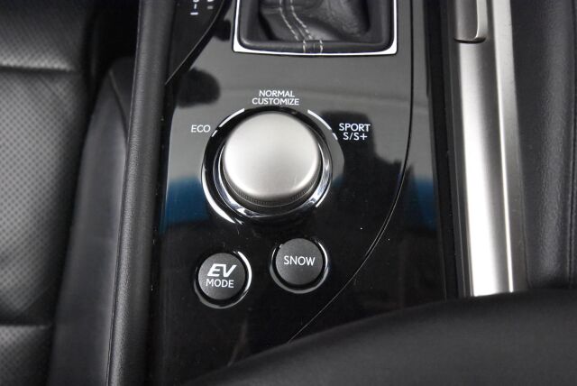 Lexus GS 2016 300h Hybrid A Premier / Huippuvarusteet / Adapt. vakkari / Mark & Levinson / HUD / 18-suuntaset penkit