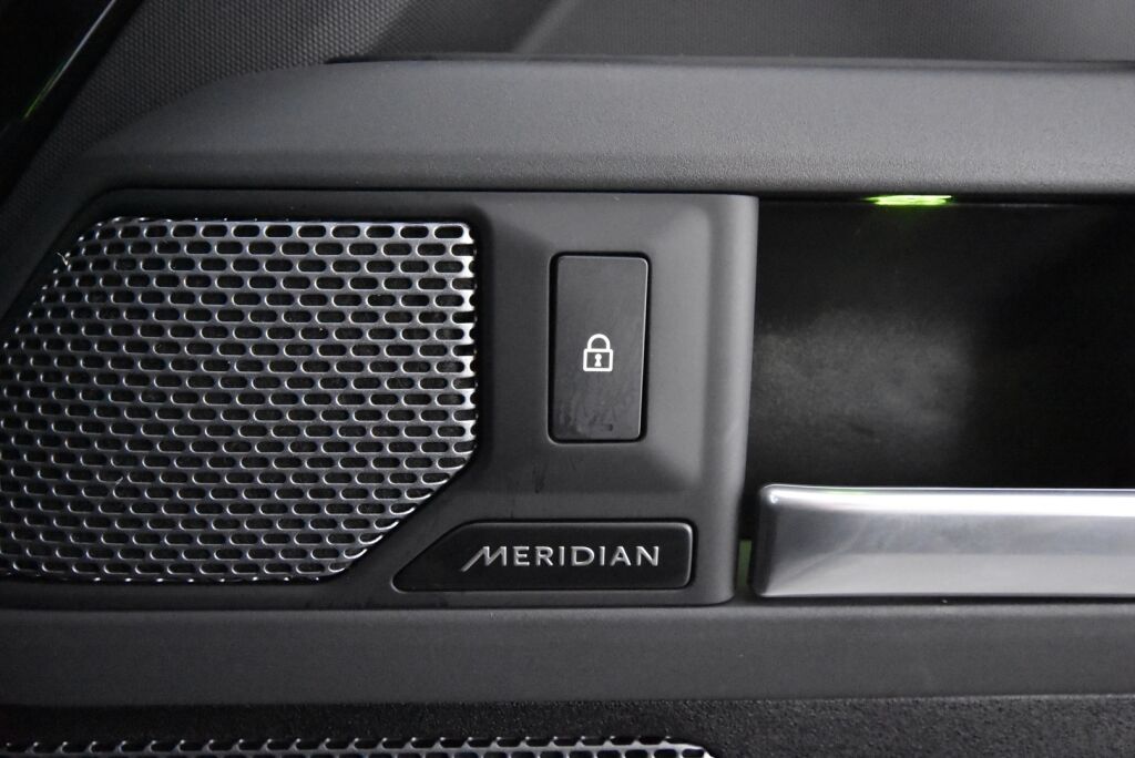 Land Rover Defender 2023 110 P400e Plug-in Hybrid X-Dynamic SE 23MY / Meridian / 360 Kamera / 22" / Matrix Led / Webasto / Driver assist / Koukku
