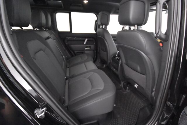Land Rover Defender 2023 110 P400e Plug-in Hybrid X-Dynamic SE 23MY / Meridian / 360 Kamera / 22" / Matrix Led / Webasto / Driver assist / Koukku
